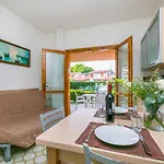 شقة Villaggio Sole B-1 By Interhome *
