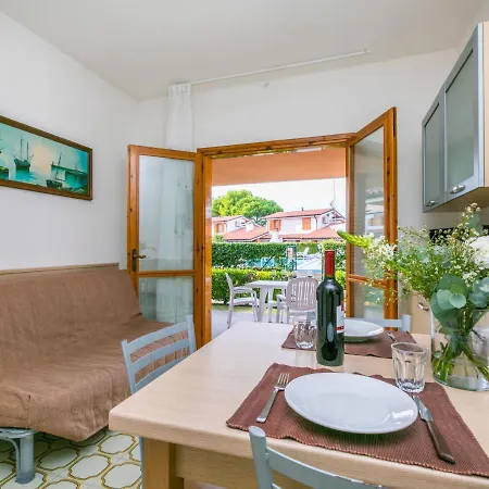 Lägenhet Villaggio Sole B-1 By Interhome *