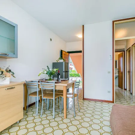 Lägenhet Villaggio Sole B-1 By Interhome