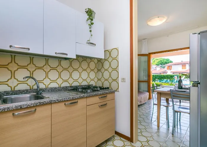 Апартаменти Villaggio Sole B-1 By Interhome