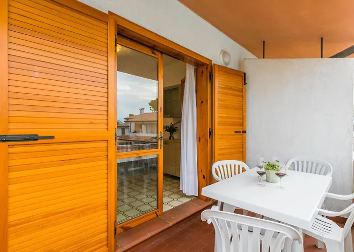 Апартаменти Villaggio Sole B-1 By Interhome